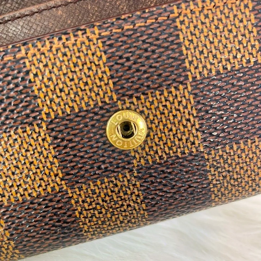 Louis‎ Vuitton Damier Ebene 6 Key Holder - Picture 4 of 12